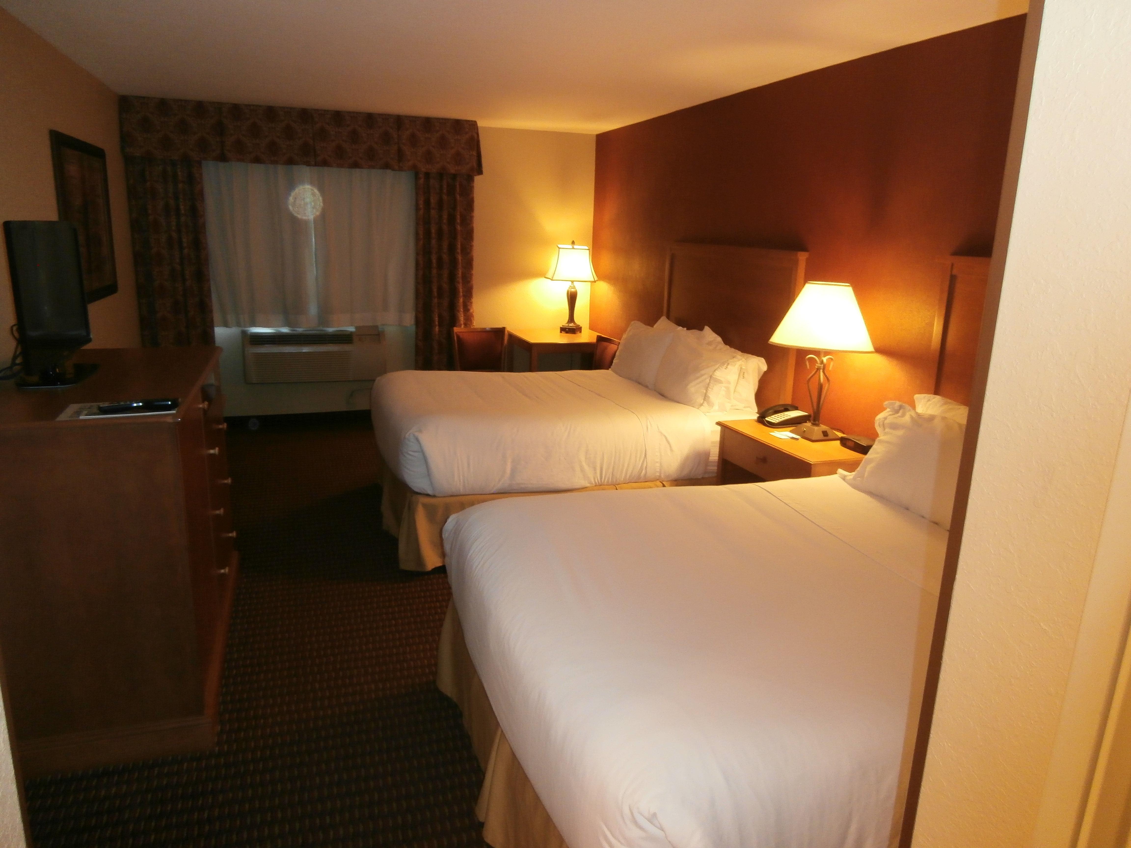 Holiday Inn Express Hotel & Suites Raton By Ihg Exterior photo