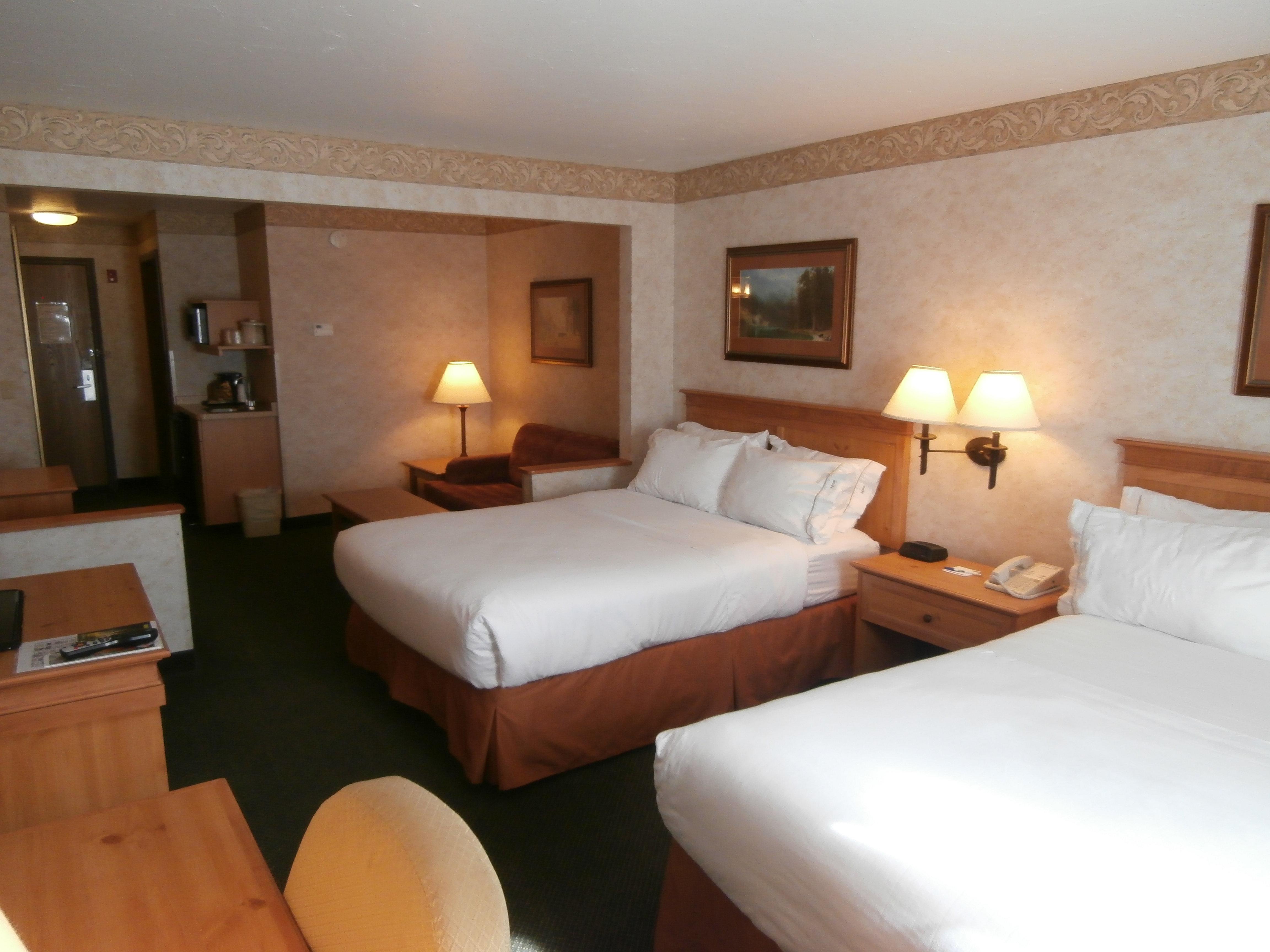 Holiday Inn Express Hotel & Suites Raton By Ihg Exterior photo
