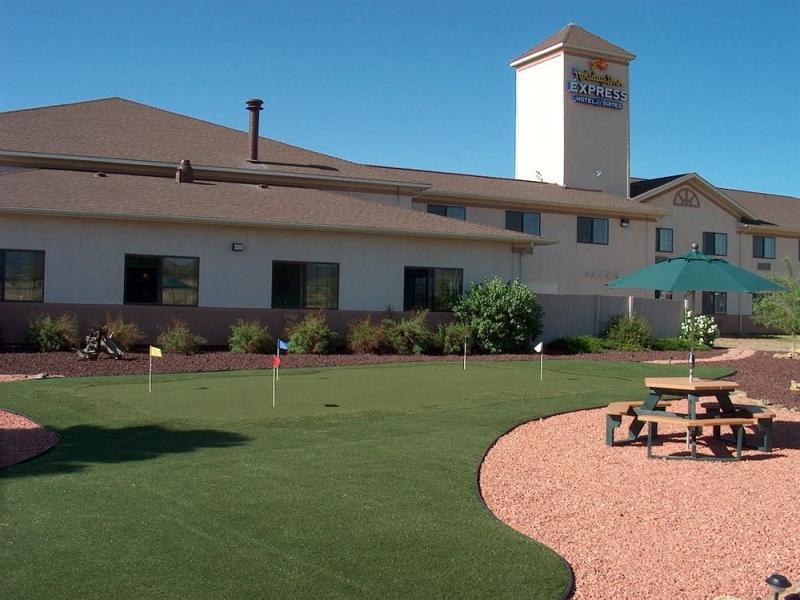 Holiday Inn Express Hotel & Suites Raton By Ihg Exterior photo