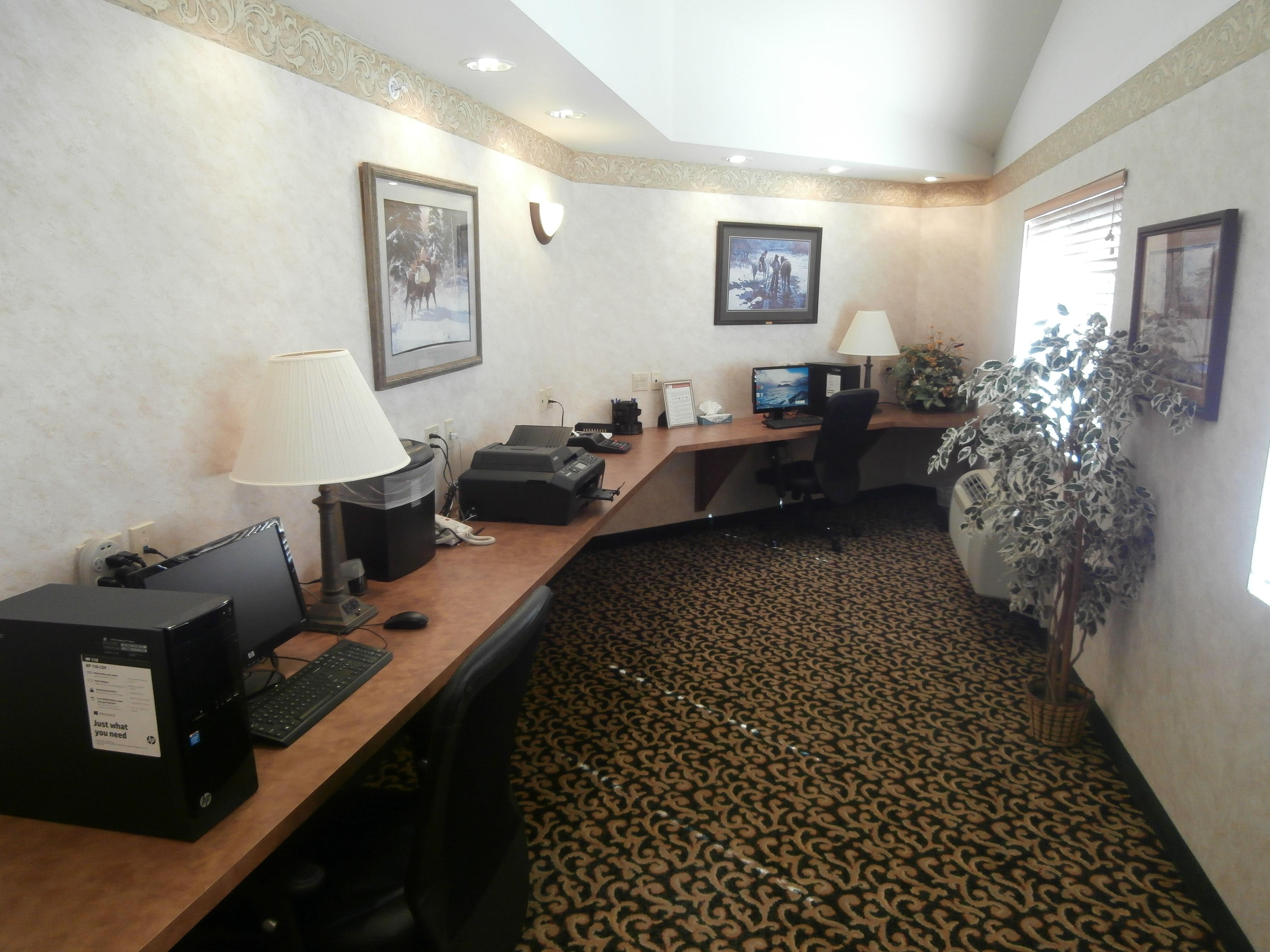 Holiday Inn Express Hotel & Suites Raton By Ihg Exterior photo