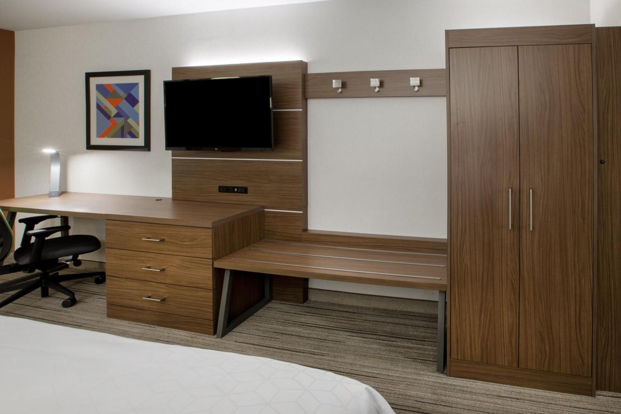 Holiday Inn Express Hotel & Suites Raton By Ihg Exterior photo
